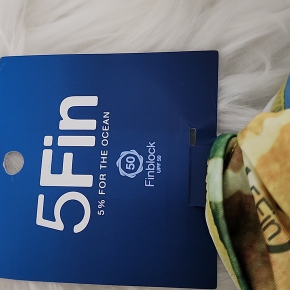 5 Fin Sun Scarf Blue Marlin - Picture 3 of 6